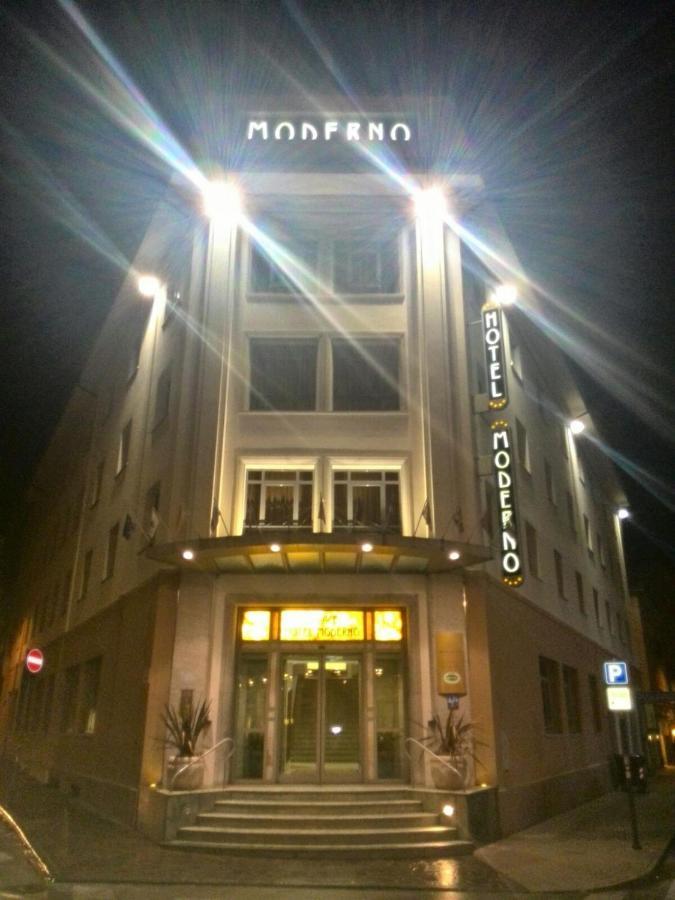 Palace Hotel Moderno Порденоне Екстериор снимка